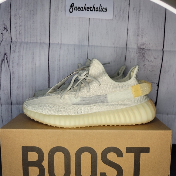 ? Adidas Yeezy Boost 350 V2 \